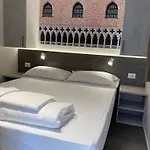 캠핑 베네치아 빌리지 3*