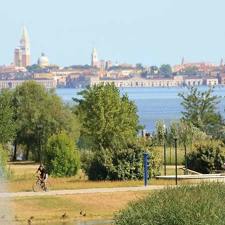 Venezia Village 3*