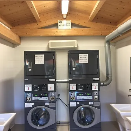 キャンピング ベネチア ヴィレッジ