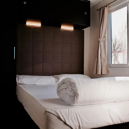 キャンピング ベネチア ヴィレッジ